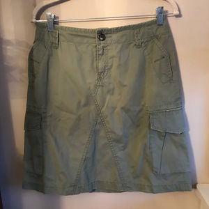 Women’s Banana Republic Green Skirt Size 2